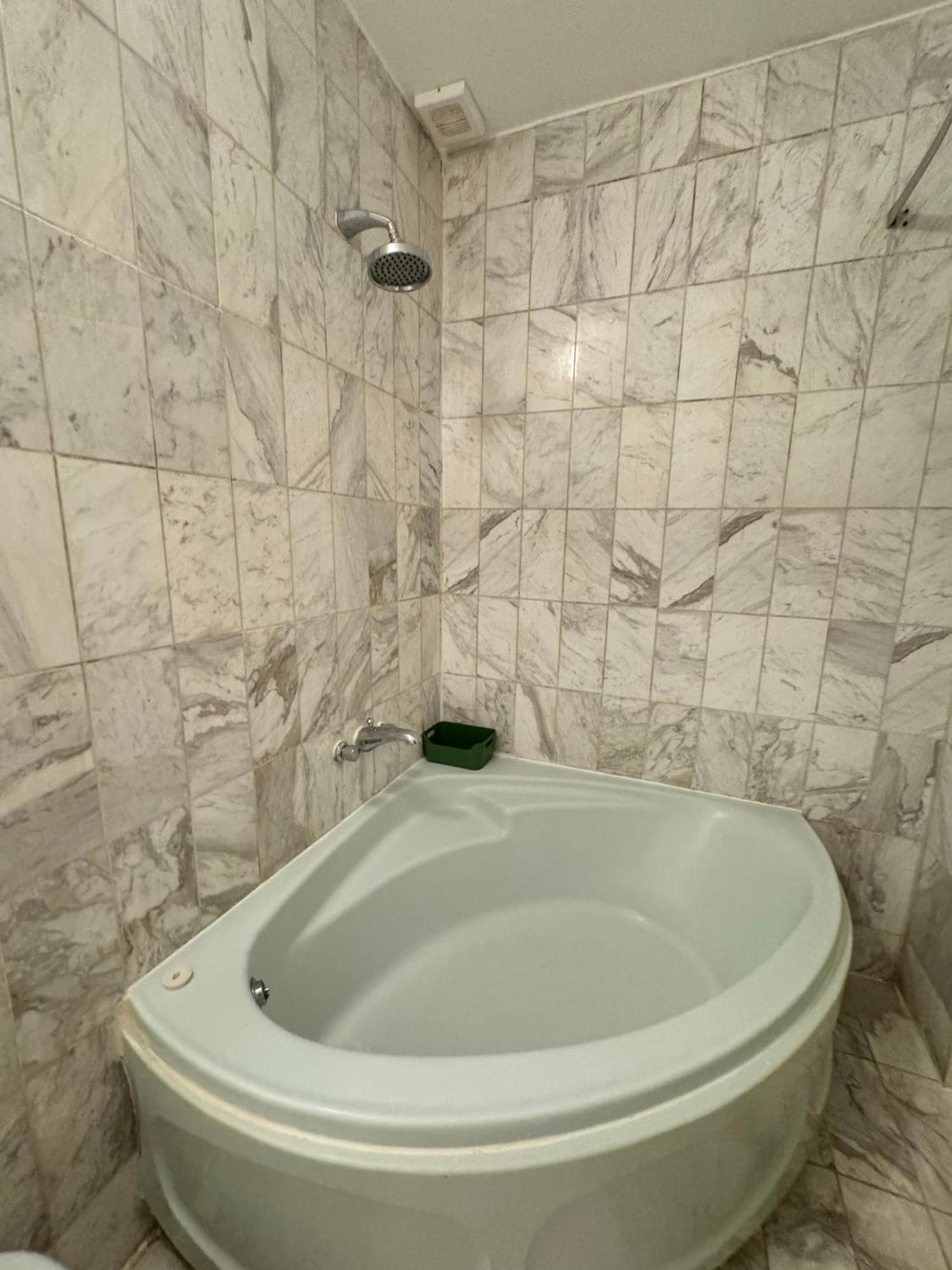 Central And Affordable Flat For 6 People In Zone 1 - Baker Street - With Breakfast Included Londra Esterno foto