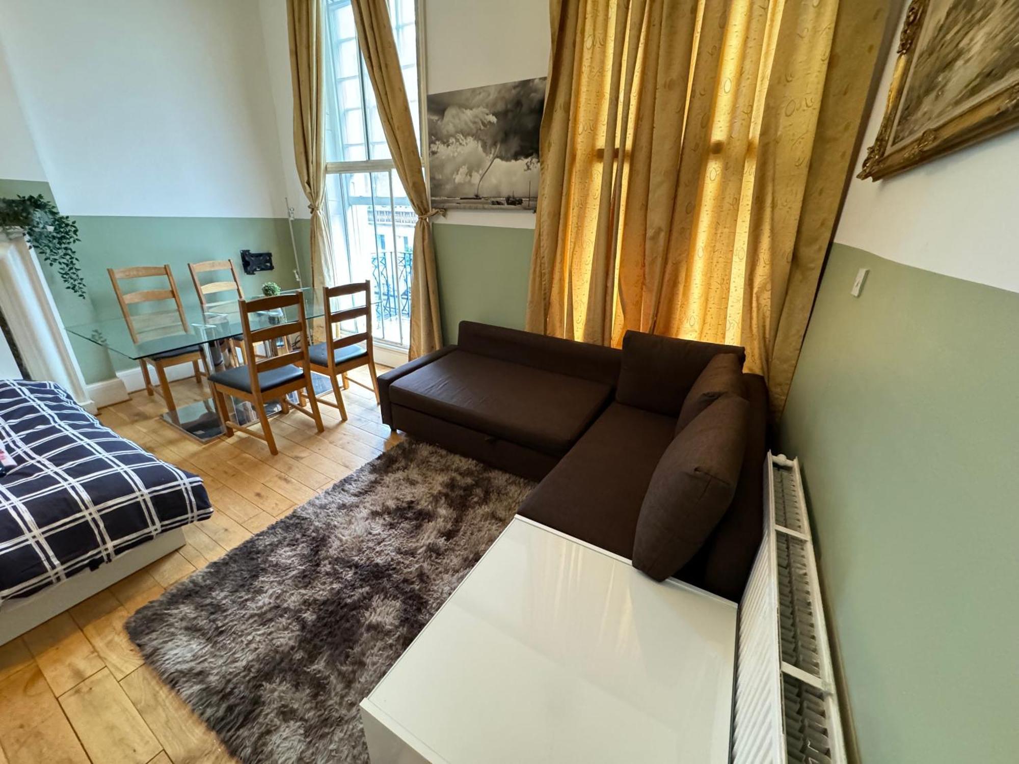 Central And Affordable Flat For 6 People In Zone 1 - Baker Street - With Breakfast Included Londra Esterno foto
